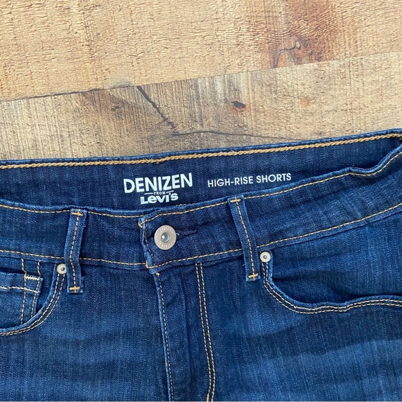 LEVIS Denizen Hi Rise Denim Shorts... GREAT STRETCH, COMFORT - Picture 3 of 9